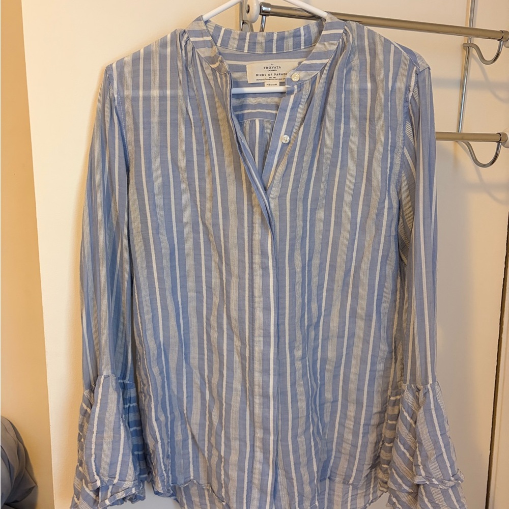 Trovata Birds of Paradis Blouse
Blue and White Striped Blouse Sz M